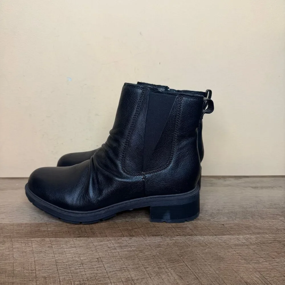 Clarks Hearth Rose black ankle boots women’s size 8 booties shoes